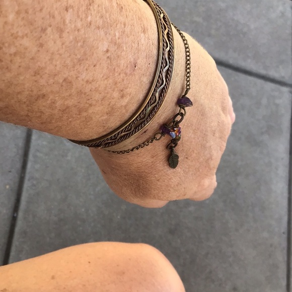 Amethyst and Feather Delicate Chain Stone Bracelet Handmade - Picture 8 of 8